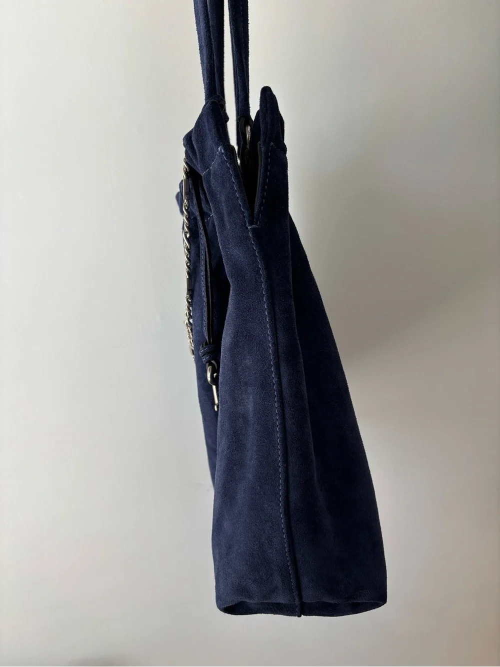 Marc Jacobs excellent carried